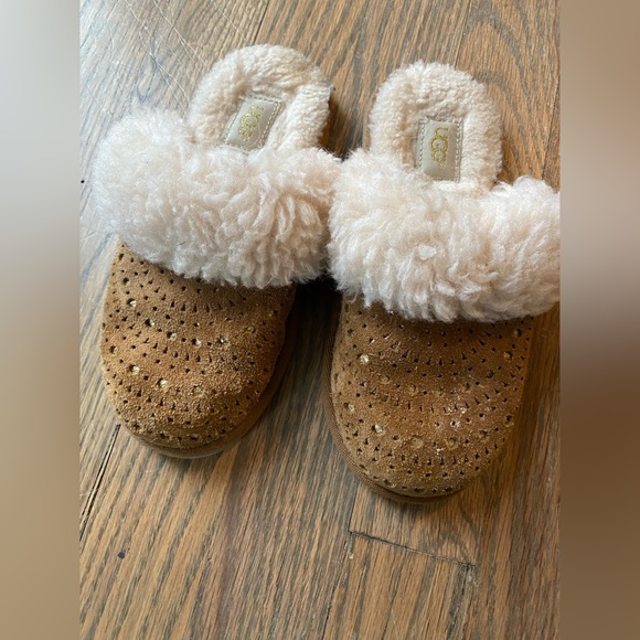 UGG Other - UGG kids winter slippers in size 13